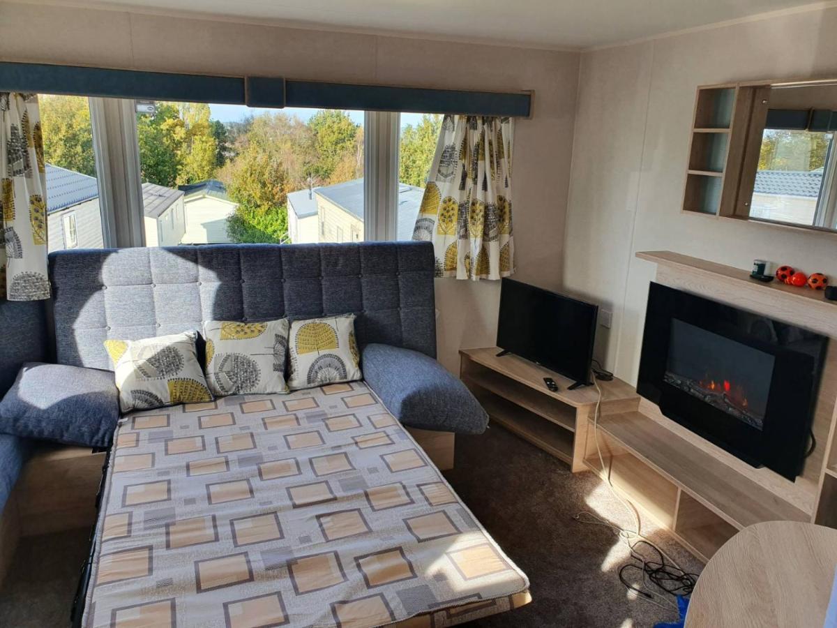 Escape City Caravan Lytchett Minster Екстериор снимка