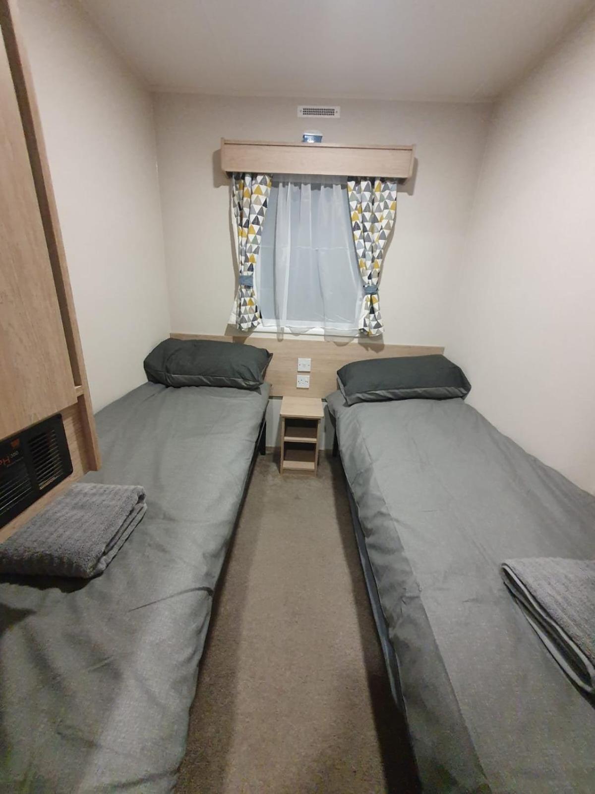 Escape City Caravan Lytchett Minster Екстериор снимка