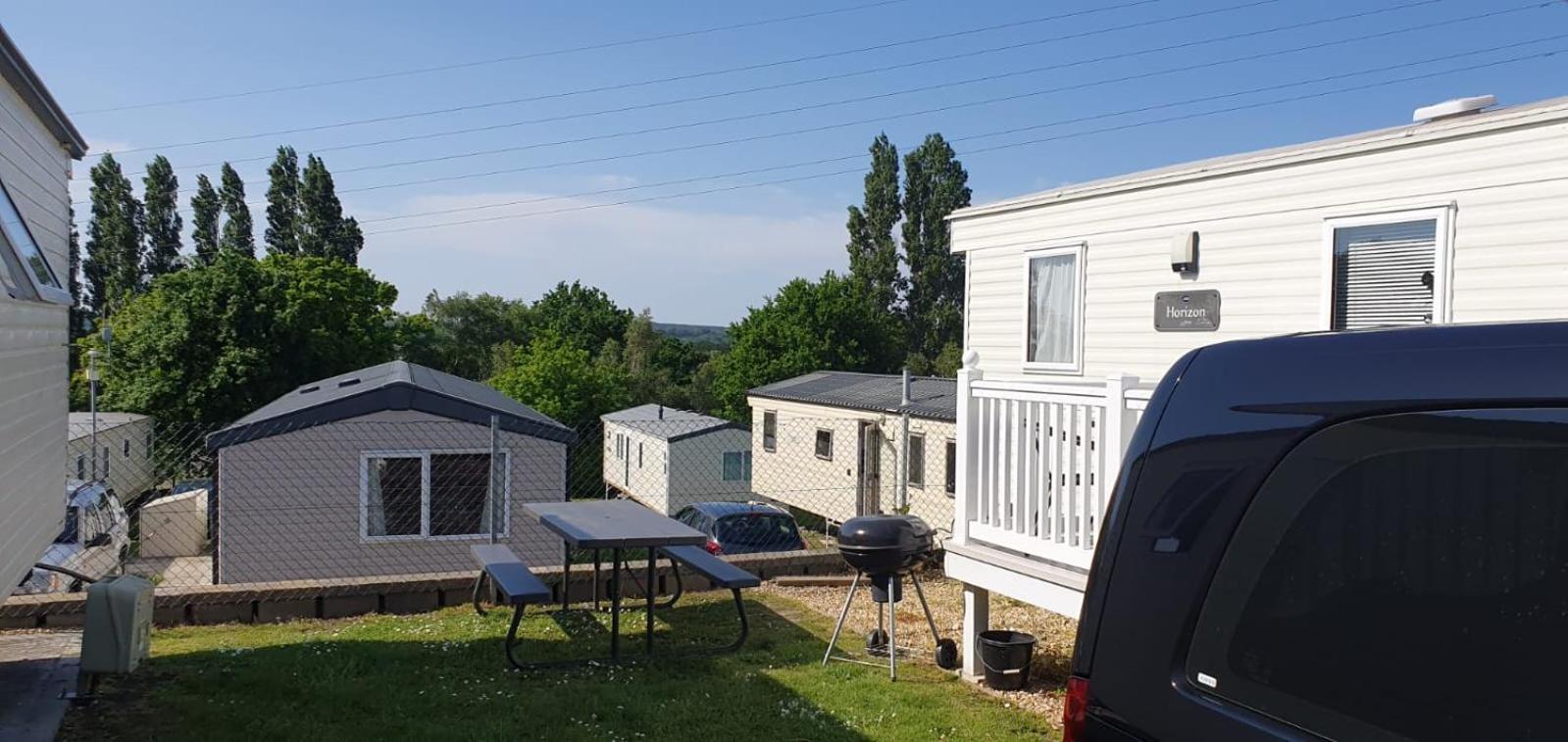 Escape City Caravan Lytchett Minster Екстериор снимка