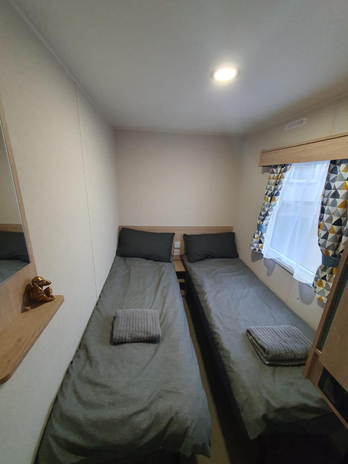 Escape City Caravan Lytchett Minster Екстериор снимка